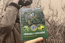 Přírodovědci Východočeského muzea v Pardubicích totiž pro návštěvníky připravili krásnou a užitečnou příručku Příroda v opevnění.