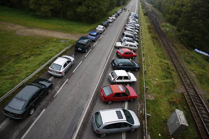 Parkoviště na silnici I/37 v 9:00