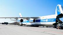 Na pardubickém letišti 1.4. přistál čtvrtý nákladní speciál Antonov An-124-100M Ruslan s dalším nákladem  zdravotnického materiálu a ochranných prostředků.