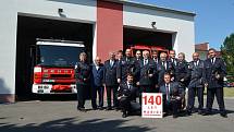 Dobrovolní hasiči z Lázní Bohdaneč slavili 140 let výročí. Požehnání do služby dostala dvě nová zásahová vozidla. 