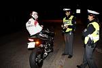 Hlídka dopravních policistů naopak poblíž motorkářského srazu žádné prohřešky ve spojení s alkoholem nezaznamenala