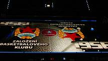 Utkání BK JIP Pardubice s USK Praha odstartoval i videomapping.