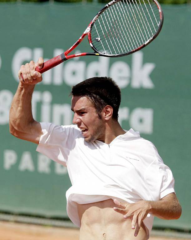 Osmdesátý čtvrtý ročník Pardubické juniorky vyhrál prostějovský tenista Adam Pavlásek nad Václavem Šafránkem.