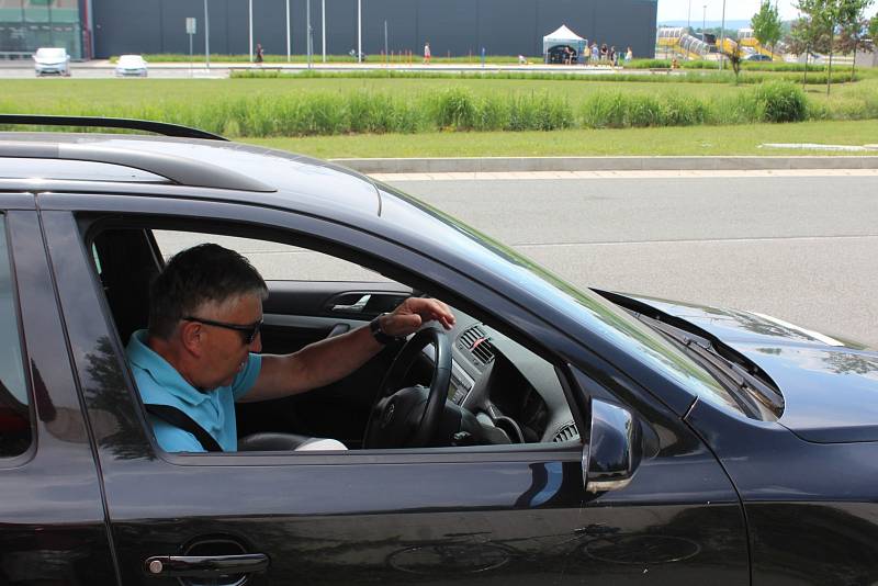 Ukaž, jak řídíš. Pardubičtí řidiči si vyzkoušeli to, co je v autoškole nenaučí