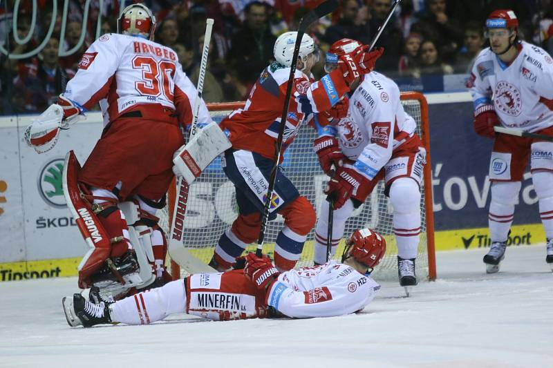 Třetí zápas čtvrtfinále play off Dynamo Pardubice - Oceláři Třinec 3:2.