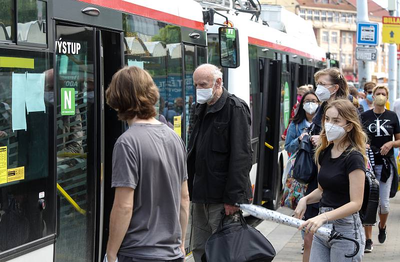 Zastávky a MHD v Pardubicích, 12. květen 2021