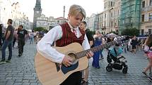 Z archivu. Tradiční folklórní festival Pernštýnská noc v Pardubicích.