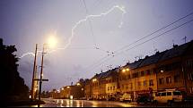 Nedělní bouře nad Pardubicemi nabídla na nebi úžasnou podívanou
