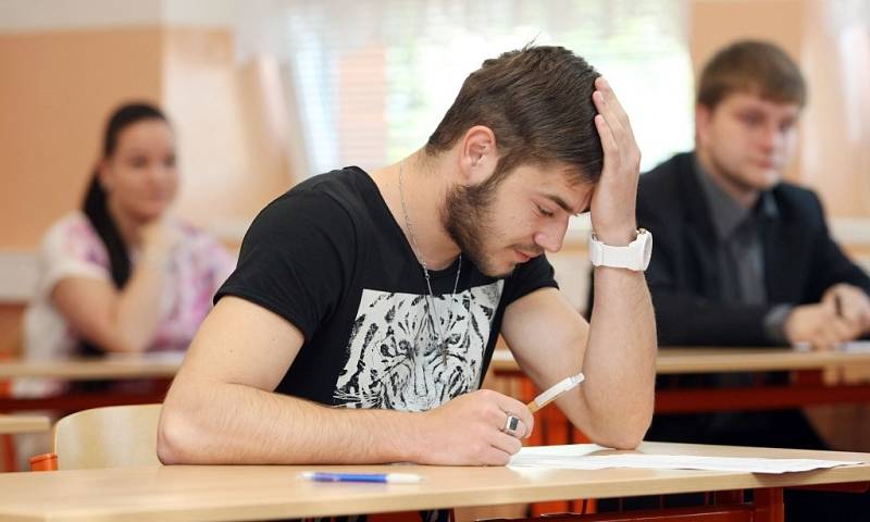 Maturanti na Střední odborné škole EDUCA Pardubice.