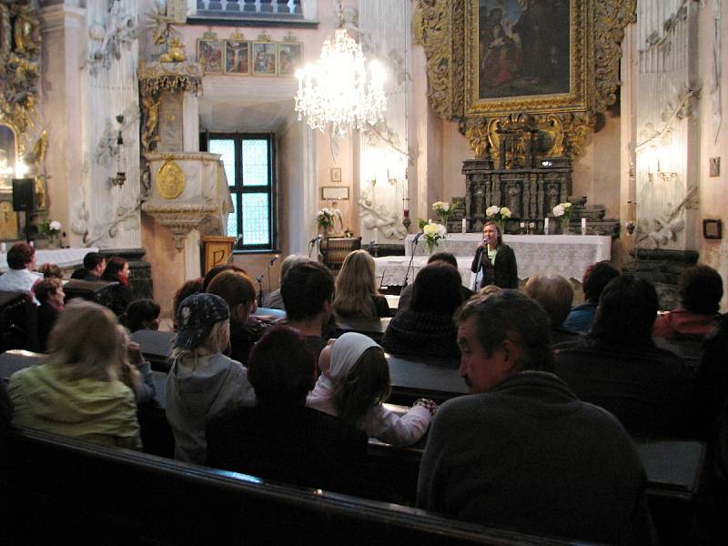 Koncert v zámecké kapli sv. Romedia při muzejní noci.