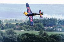 Aviatická pouť na pardubickém letišti, kde součástí programu bylo i Red Bull Air Race Demo poprvé v České republice.