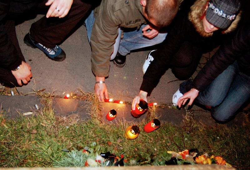 Průvod který prošel městem měl uctít památku zastřeleného Daniela Hejdánka