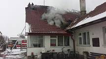 Požár rodinného domu v Rohoznici na Bohdanečsku.