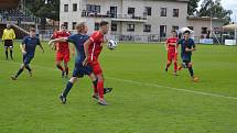 Horní Ředice (v modrém) zvítězily 2:1 na půdě chrudimského béčka a osamostatnily se v čele tabulky.