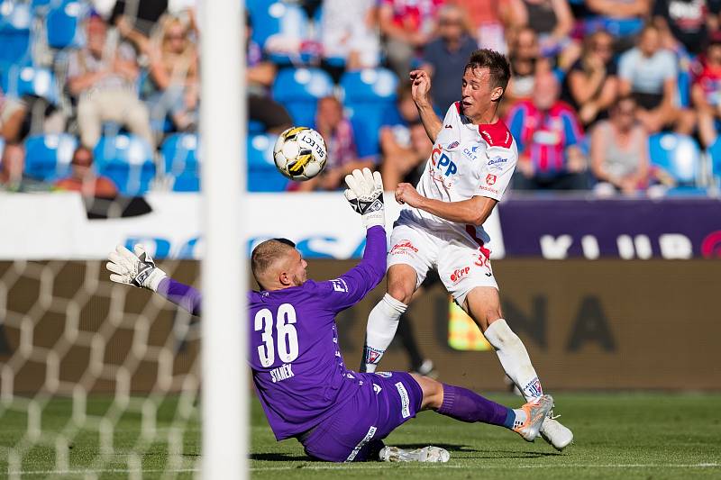 FC Viktoria Plzeň vs. FK Pardubice.