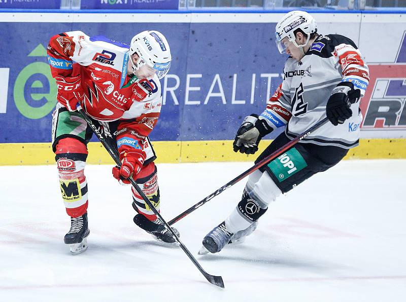 Hokejová extraliga: HC Dynamo Pardubice - HC Energie Karlovy Vary.