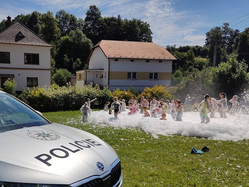 Policisté dětem připomínali zásady osobního bezpečí