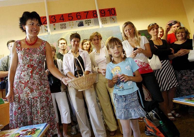 Začal školní rok. Do první třídy nastoupily i děti na pardubické základní škole Studánka