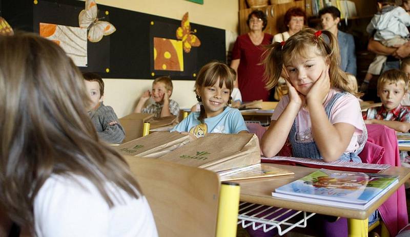 Začal školní rok. Do první třídy nastoupily i děti na pardubické základní škole Studánka