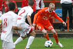 Z divizního fotbalového derby Živanice - Pardubice B (3:1). 