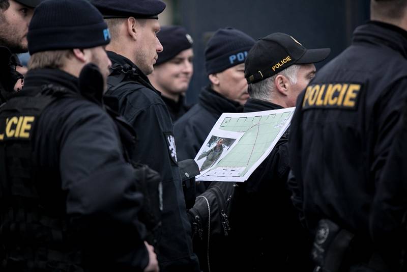 Policisté v okolí Břehů u Přelouče pátrali po nezvěstném muži. 