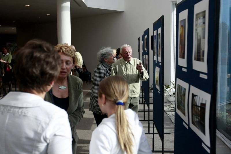 Vernisáž fotografií Vlastimila Nováka na pardubické univerzitě