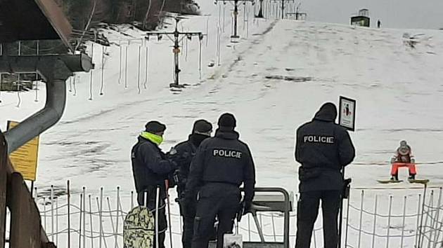 Několik podniků v Pardubickém kraji se připojilo k celostátnímu protestu.