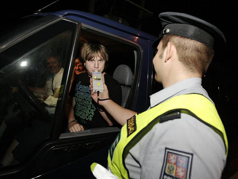 Policisté se o víkendu zaměřili zejména na kontrolu alkoholu u řidičů