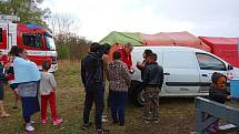 Romští uprchlíci z Ukrajiny v dočasném táboře na Hůrkách.