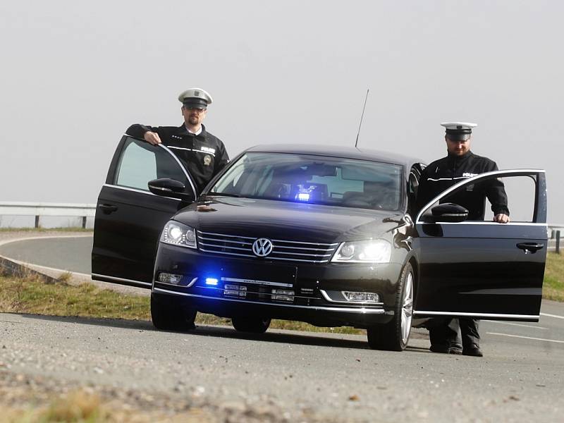 Krajské družstvo pardubické dopravní policie má novou posilu. Speciál VW Passat.