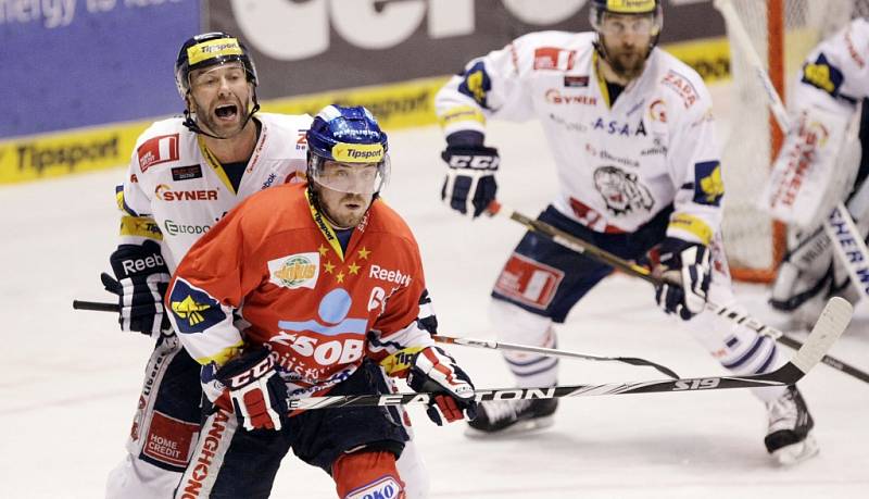 HC ČSOB Pojišťovna Pardubice – Bílí Tygři Liberec 3:5