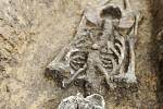 Archeologové v Mikulovicích odkryli hrob keltského muže