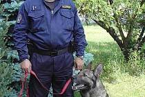 Policejní pes Dega