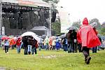 Diváky nevylekala ani nepřízeň počasí a festival České hrady.CZ si všichni náramně užívali