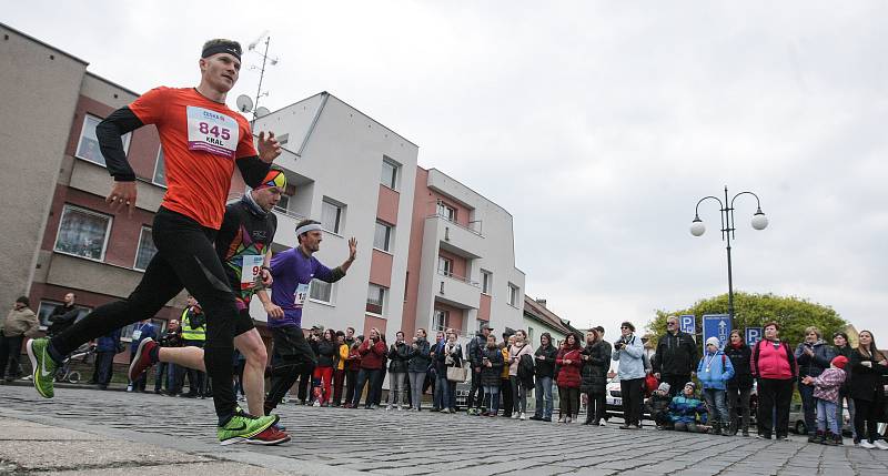 Pardubický vinařský půlmaratón a Mistrovství ČR mužů a žen v půlmaratonu 2019 v ulicích města Pardubic.