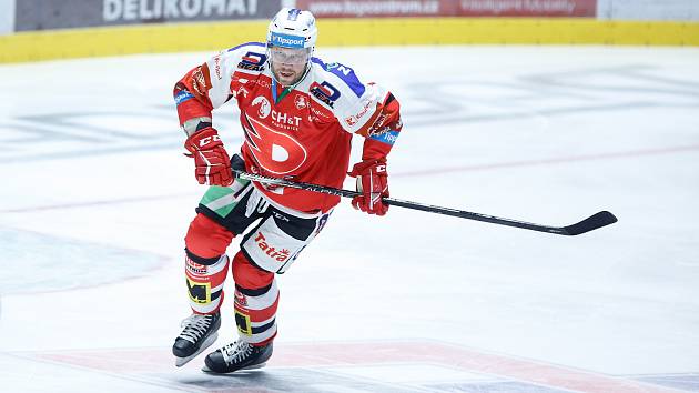 Hokejový útočník Andrej Kosticyn (HC Dynamo Pardubice).
