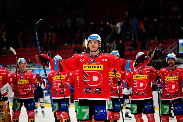 Lukáš Radil vstřelil vůbec svůj první hattrick v Tipsport Extralize a přispěl tím k vítězství 7:3 nad Českými Budějovicemi.