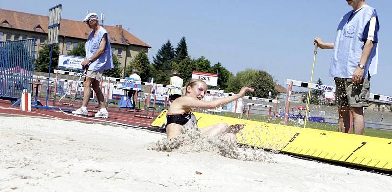 MČR atletiky družstev na pardubickém letním stadionu