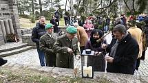 Plukovník Holý navštívil nově zrekonstruovaný Památník Zámeček, jehož zřizovatelem je Statutární město Pardubice, kde bylo za každou oběť Heydrichiády zapáleno 194 svíček