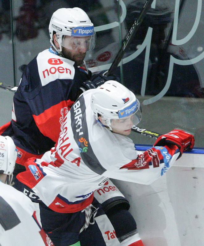 Hokejová extraliga: HC Dynamo Pardubice - Piráti Chomutov.