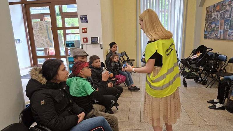 Romští uprchlíci z Ukrajiny v krajském asistenčním centru pomoci Ukrajině (KACPU).