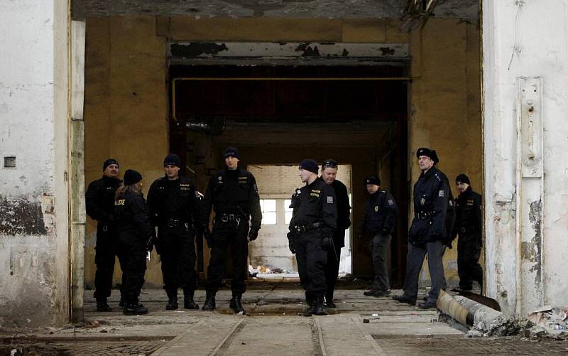 Policisté v úterý brzy ráno provedli kontrolu osob, zdržujících se v areálu pardubciké Prokopky. 