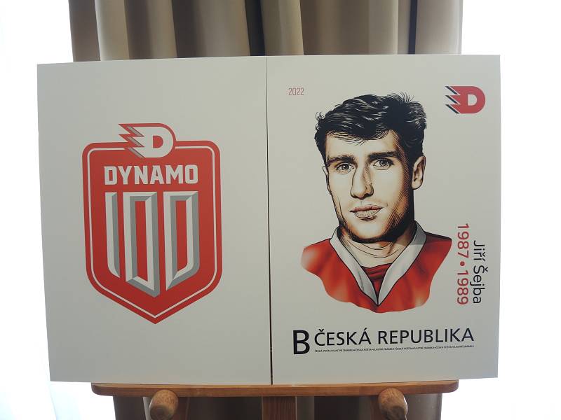 Dynamo vydává unikátní arch poštovních známek.