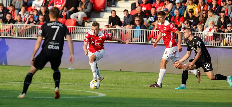 Fobalové utkání Fortuna ligy mezi FK Pardubice a FK Jablonec.