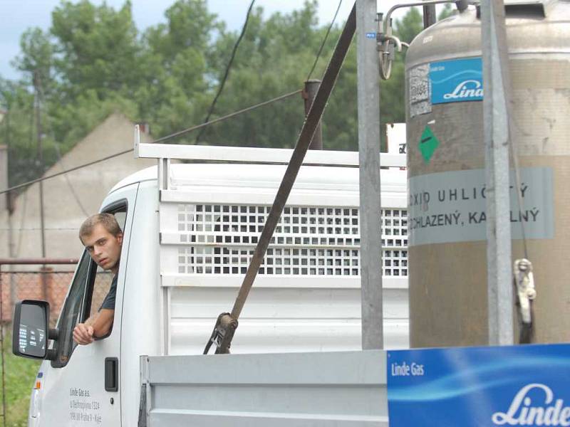 Areál v Tisové, kde byla potvrzena ptačí chřipka