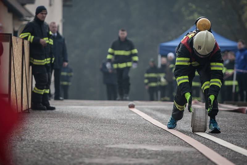 Jen nejtvrdší hasič přežije. Rozhledna Andrlův chlum viděla i letos extrémní sportovní výkony.