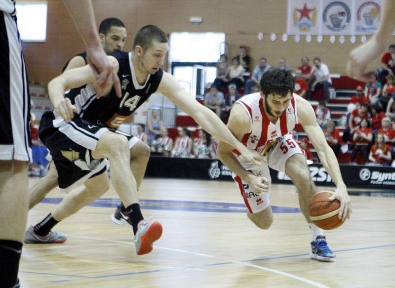 Pardubice –  Nymburk 67:84