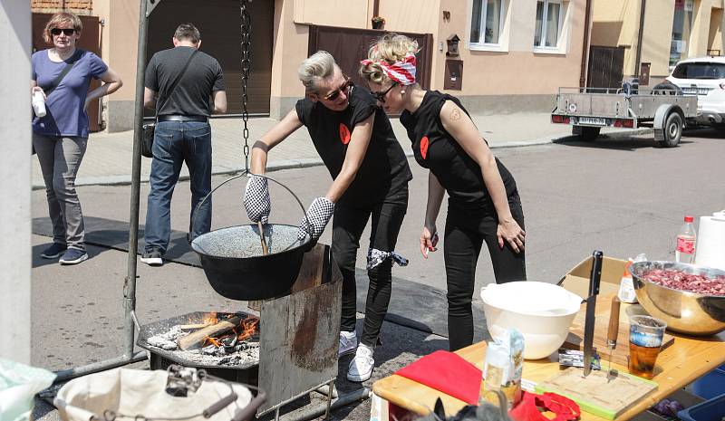 Soutěž ve vaření kotlíkového guláše Guláškošt 2019 v Holicích.