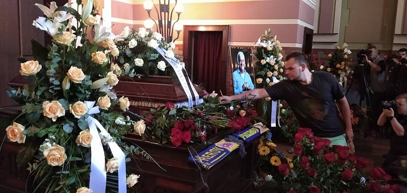 Rozloučení s Milošem Říhou v pardubickém krematoriu