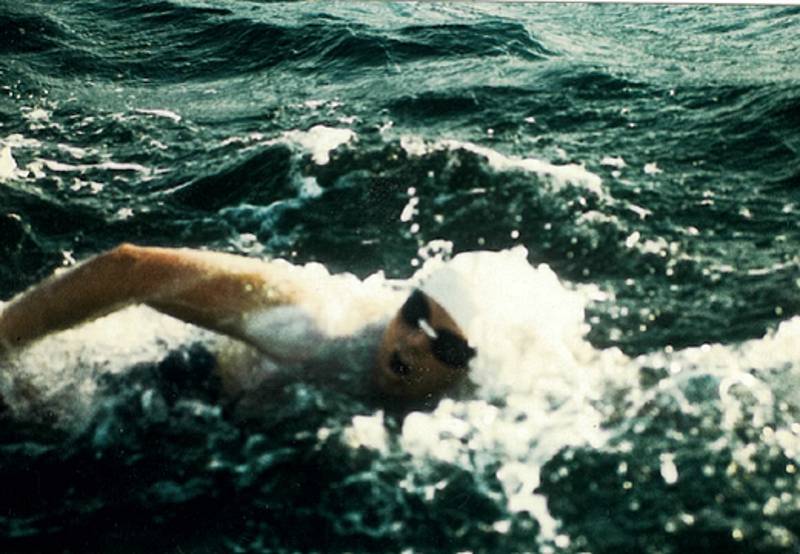 Ludmila Jelínková byla první českou ženou, která přeplavala kanál La Manche z Anglie do Francie. Stalo se tak  dne 3. 8. 1988 v čase 10:28 hodin
